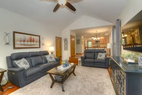 1344 Saddlebrook Rd, Bartlett, IL 60103 photo 16