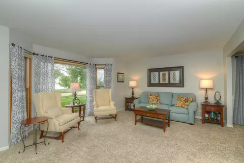 1344 Saddlebrook Rd, Bartlett, IL 60103 photo 4
