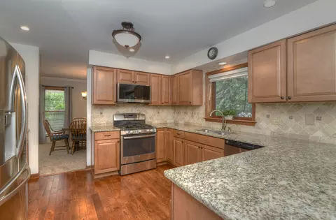 1344 Saddlebrook Rd, Bartlett, IL 60103 photo 9