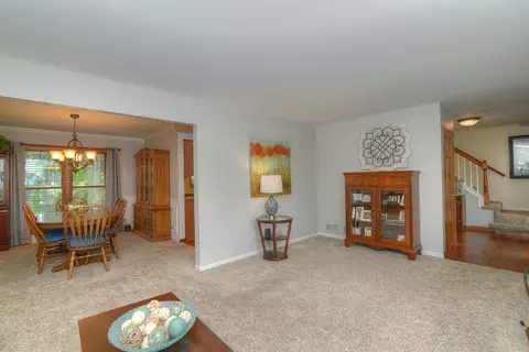 1344 Saddlebrook Rd, Bartlett, IL 60103 photo 6