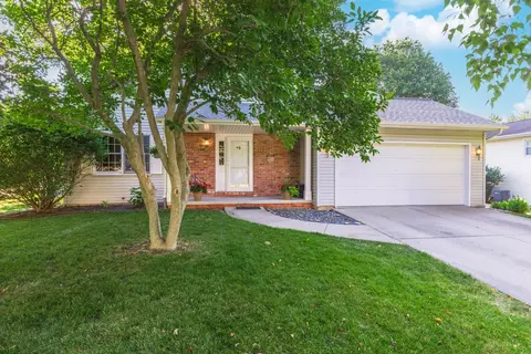 Exterior - 216 Garden Rd, Normal, IL 61761 photo 2 of 11