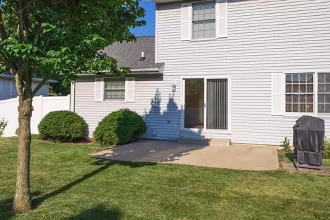 Exterior - 216 Garden Rd, Normal, IL 61761 photo 6 of 11