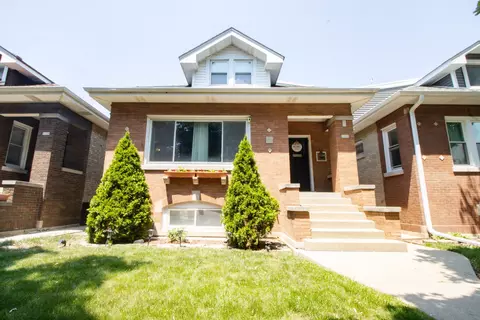 5236 W Nelson St, Chicago, IL 60641
