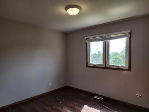 Bedroom - 609 Flanagan Dr, Minooka, IL 60447 photo 3 of 4