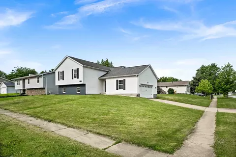Exterior - 1230 N Hershey Rd, Bloomington, IL 61704 photo 3 of 13
