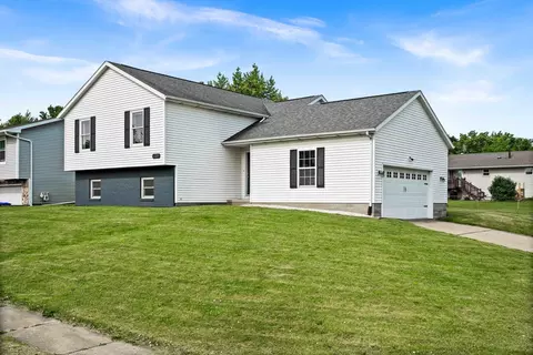 Exterior - 1230 N Hershey Rd, Bloomington, IL 61704 photo 4 of 13