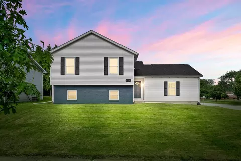 Exterior - 1230 N Hershey Rd, Bloomington, IL 61704 photo 2 of 13