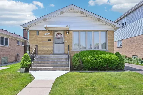 5705 W 57th Pl, Chicago, IL 60638
