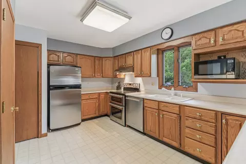 35932 N Watson Ave, Ingleside, IL 60041 photo 14