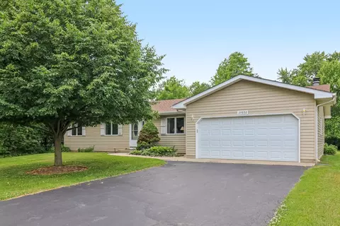 35932 N Watson Ave, Ingleside, IL 60041 photo 2