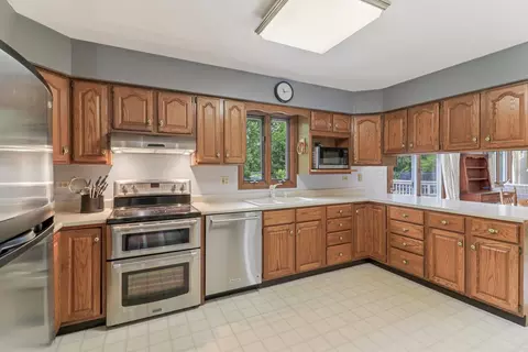 35932 N Watson Ave, Ingleside, IL 60041 photo 5