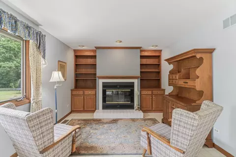 35932 N Watson Ave, Ingleside, IL 60041 photo 3
