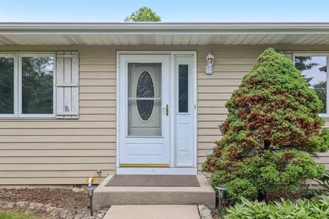 35932 N Watson Ave, Ingleside, IL 60041 photo 7