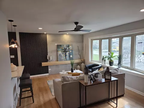 Living - 7447 Beloit Ave, Bridgeview, IL 60455 photo 1 of 5