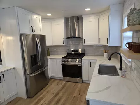 Kitchen - 7447 Beloit Ave, Bridgeview, IL 60455 photo 1 of 3