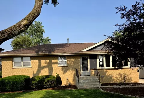 7447 Beloit Ave, Bridgeview, IL 60455