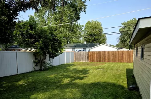 Exterior - 7447 Beloit Ave, Bridgeview, IL 60455 photo 5 of 6