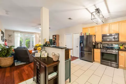 Kitchen - 620 Mchenry Rd #102, Wheeling, IL 60090 photo 1 of 3