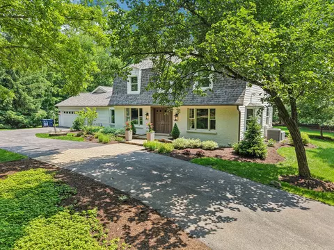 37 W551 Knoll Creek Dr, Saint Charles, IL 60175