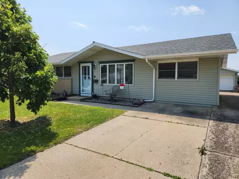 49 Ambassador Dr, Romeoville, IL 60446