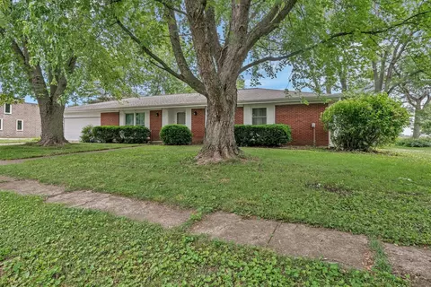 1635 N 4012th Rd, Earlville, IL 60518