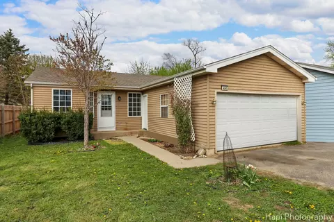 404 Rand Rd, Lakemoor, IL 60050