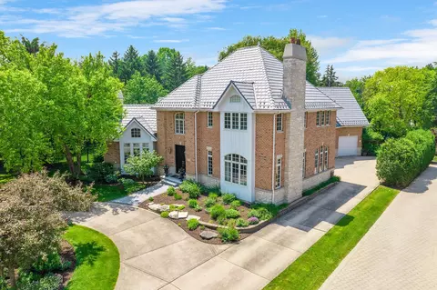 670 Grant Ct, Burr Ridge, IL 60527