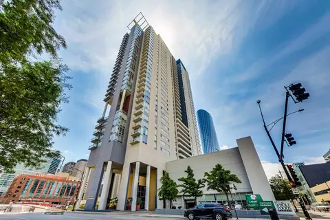 737 W Washington Blvd #1804, Chicago, IL 60661