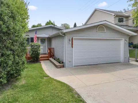 12129 221st Ave, Bristol, WI 53104