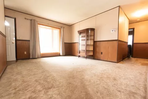 Living - 1602 N Jefferson Ave, Dixon, IL 61021 photo 3 of 3