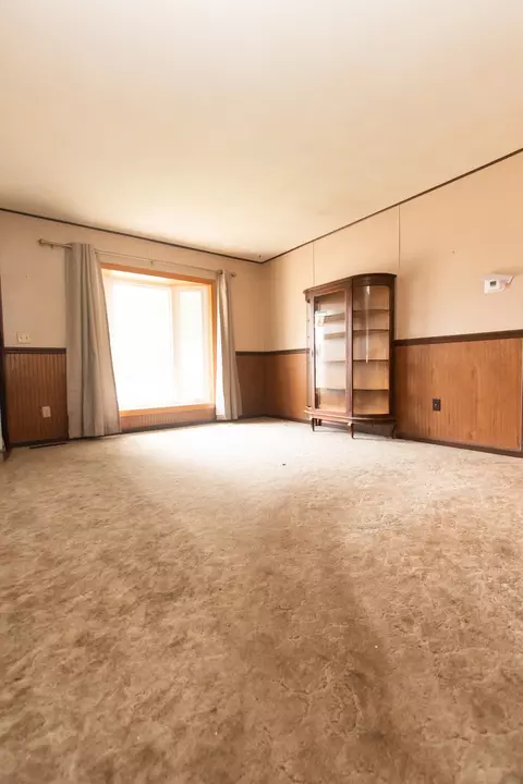 Living - 1602 N Jefferson Ave, Dixon, IL 61021 photo 1 of 3