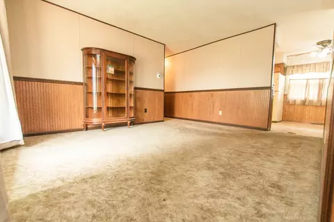 Living - 1602 N Jefferson Ave, Dixon, IL 61021 photo 2 of 3
