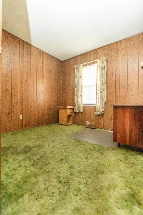 Bedroom - 1602 N Jefferson Ave, Dixon, IL 61021 photo 1 of 2