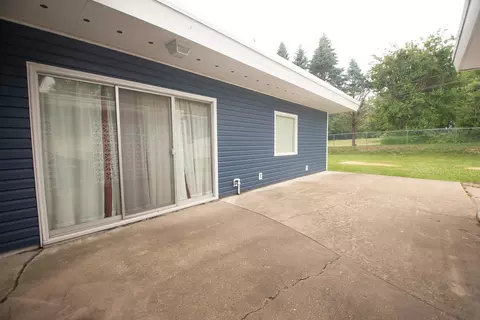Exterior - 1104 Beech Dr, Dixon, IL 61021 photo 5 of 5