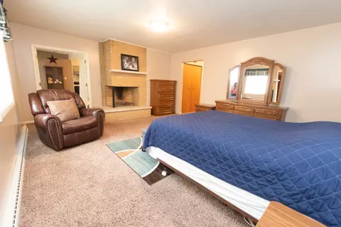 Bedroom - 1104 Beech Dr, Dixon, IL 61021 photo 3 of 5