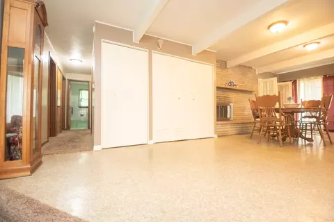 Entry Way - 1104 Beech Dr, Dixon, IL 61021 photo 2 of 3