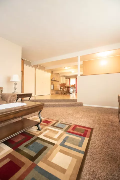 Living - 1104 Beech Dr, Dixon, IL 61021 photo 3 of 5