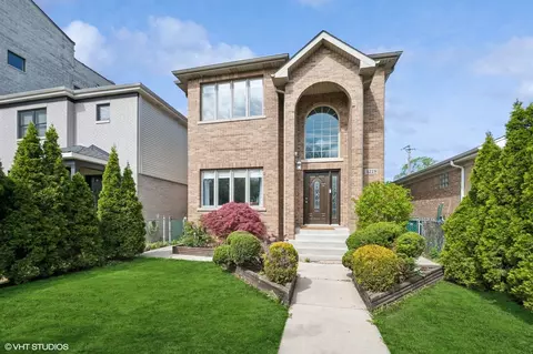 4218 N California Ave, Chicago, IL 60618