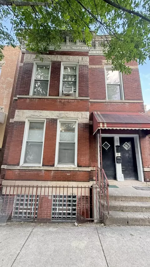 2816 S Lowe St, Chicago, IL 60616
