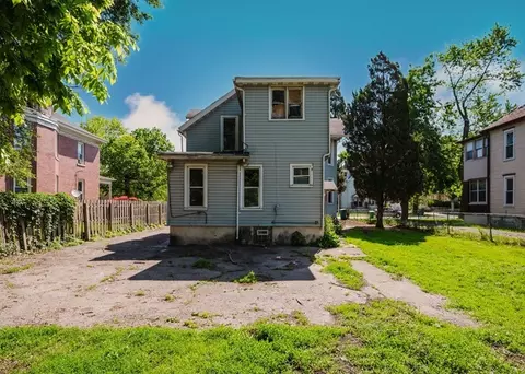 305 Richards St, Joliet, IL 60433 photo 4