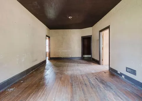305 Richards St, Joliet, IL 60433 photo 19