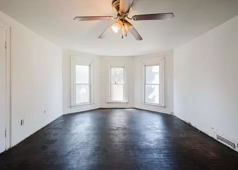 305 Richards St, Joliet, IL 60433 photo 13