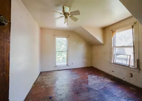 305 Richards St, Joliet, IL 60433 photo 21
