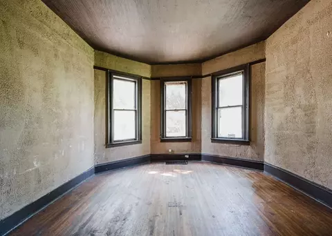 305 Richards St, Joliet, IL 60433 photo 20