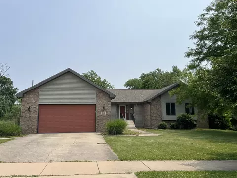 310 Massasoit St, Minooka, IL 60447