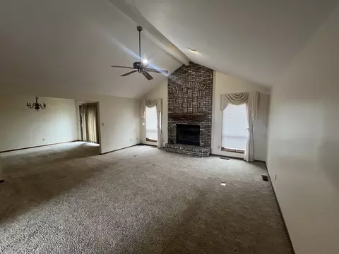 310 Massasoit St, Minooka, IL 60447 photo 7