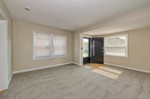 Entry Way - 165 S Commonwealth Ave, Elgin, IL 60123 photo 1 of 1