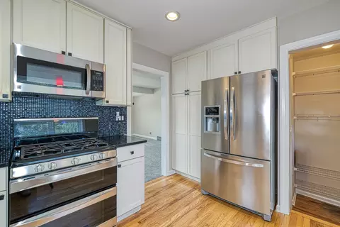 Kitchen - 165 S Commonwealth Ave, Elgin, IL 60123 photo 3 of 3