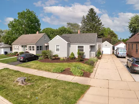 View/Area - 165 S Commonwealth Ave, Elgin, IL 60123 photo 1 of 4