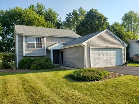 4708 Southhampton Dr, Island Lake, IL 60042